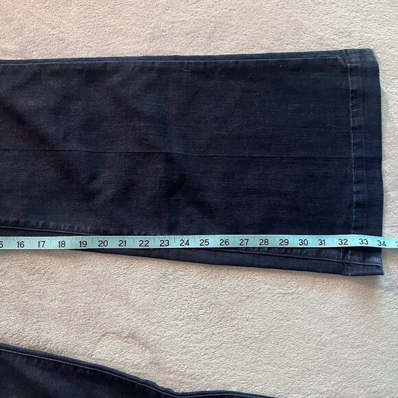 Classic Black Women's Jeans - Picture 5 of 11